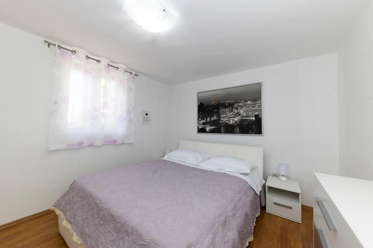 Happy Home Apartment Zadar