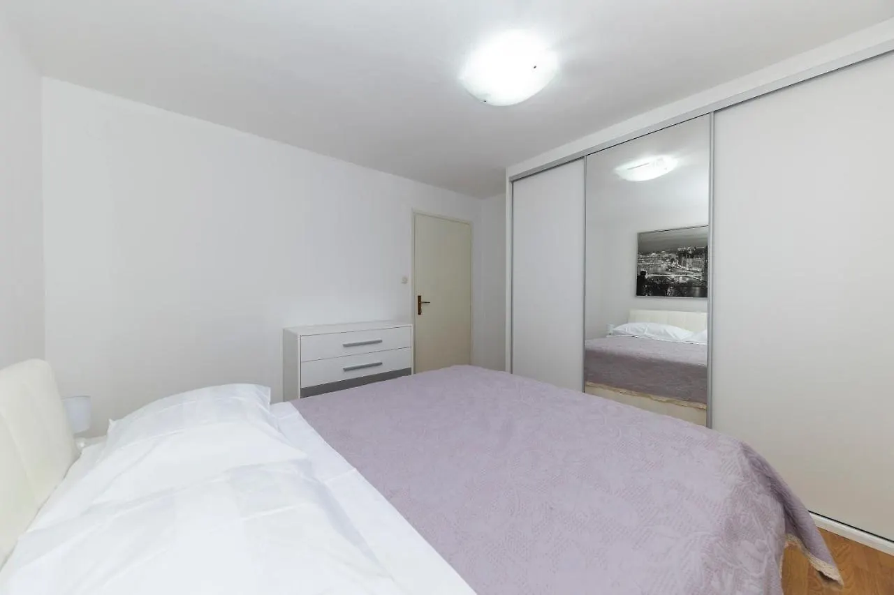 Happy Home Apartment Zadar