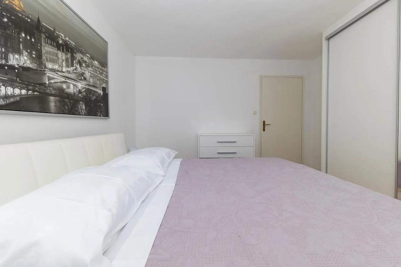 Happy Home Apartment Zadar Croatia