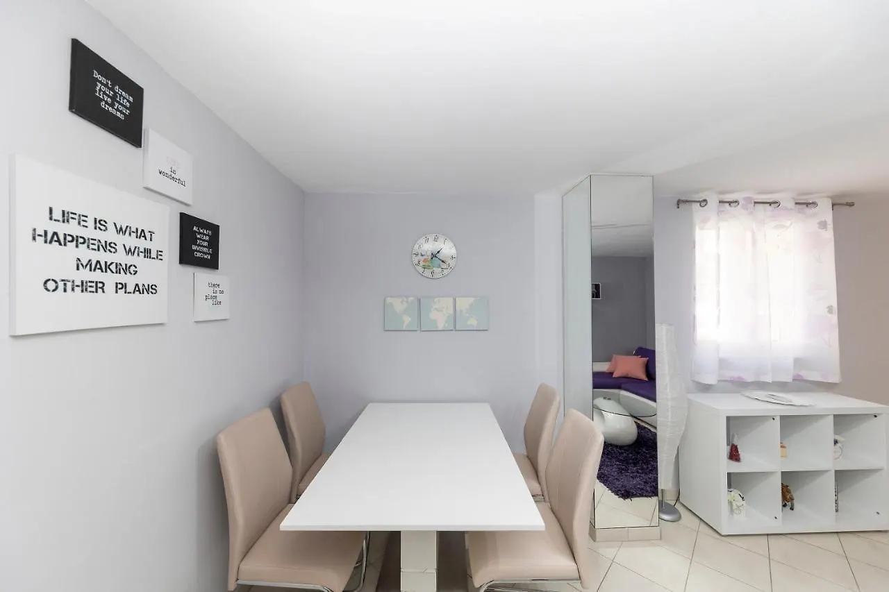 Happy Home Apartment Zadar 0*,  Croatia
